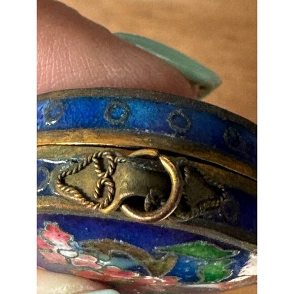 Antique Cloisonné Floral Enamel Trinket Box With Blue Interior & Brass Hinges - Picture 5 of 6